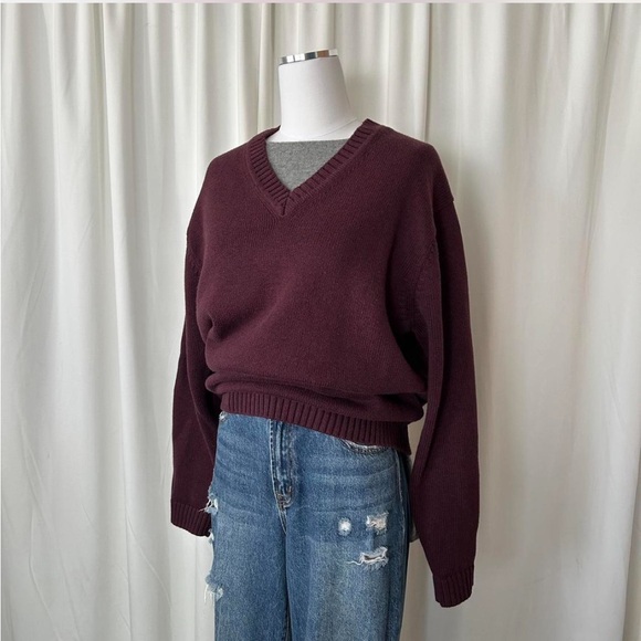 L.L. Bean Burgundy V-neck sweater 100% Cotton. - Picture 4 of 8